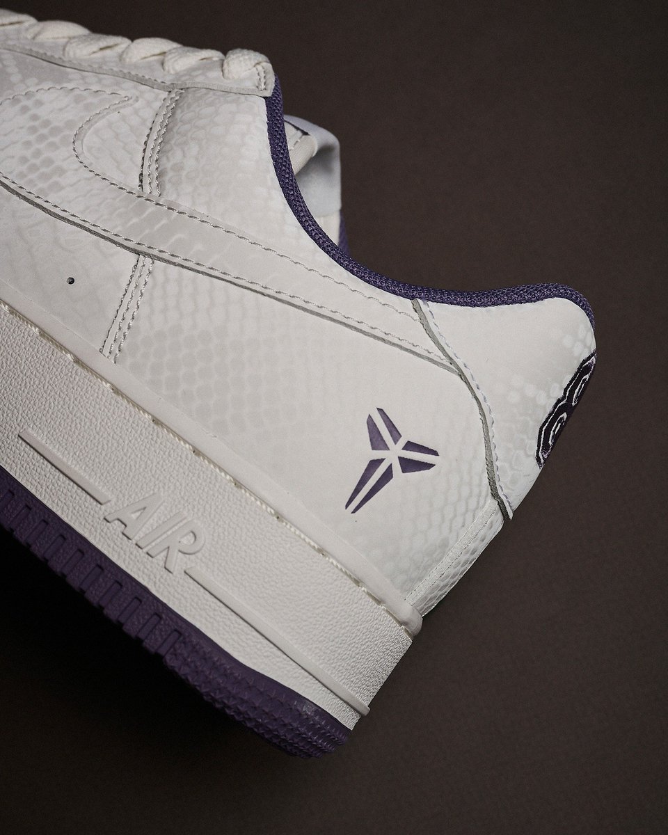 JustFreshKicks tweet media
