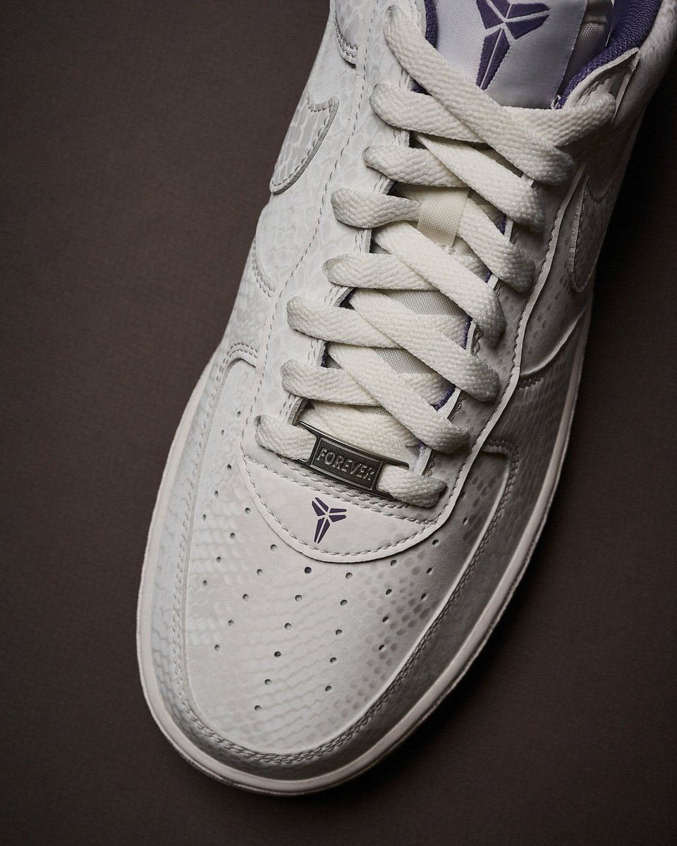 JustFreshKicks tweet media