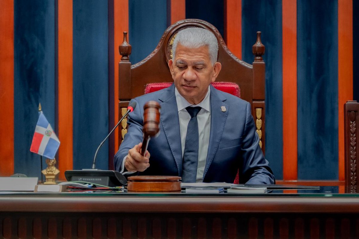 KeNoticias01's tweet photo. Senado aprobó con modificaciones ley que rige Sistema Dominicano para la Calidad (SIDOCAL)... https://t.co/UUKxznKfyy https://t.co/D4o6RzusQk