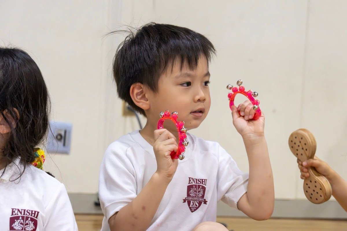 EnishiIntSchool's tweet photo. Our parents held a concert for our ELC students, and everyone jammed along! Thanks to all who made it a musical afternoon full of giggles and togetherness https://t.co/K41lsD91zG