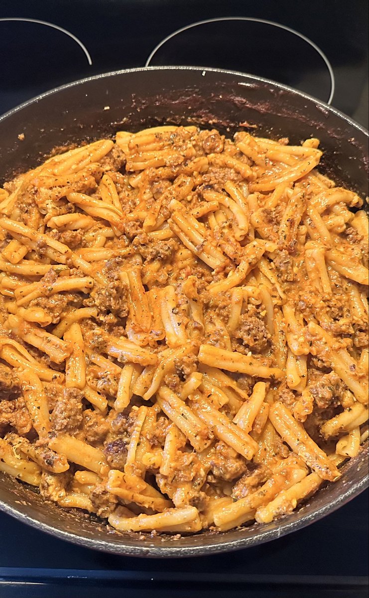 Daibhidh_'s tweet photo. Creamy beef pasta. https://t.co/96ackzahaZ