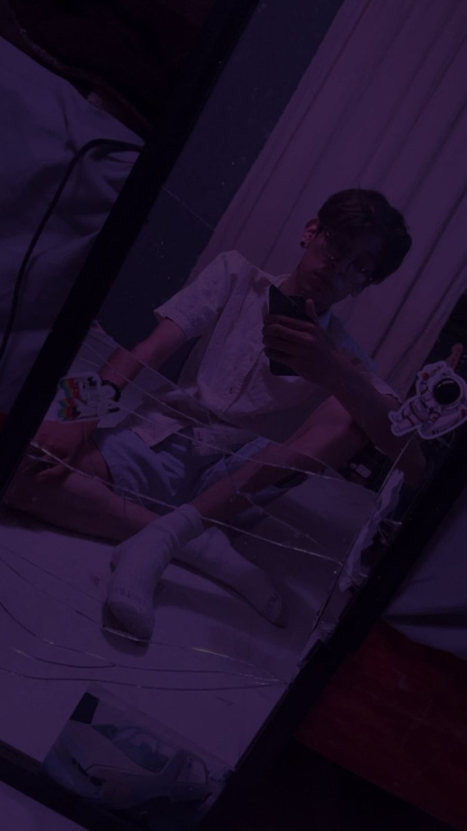 ArthemVt's tweet photo. Vtuber vs IRL
Publico esto pq se que nadie lo va a ver JSKAJKSAJ https://t.co/x8hsD2J2UD