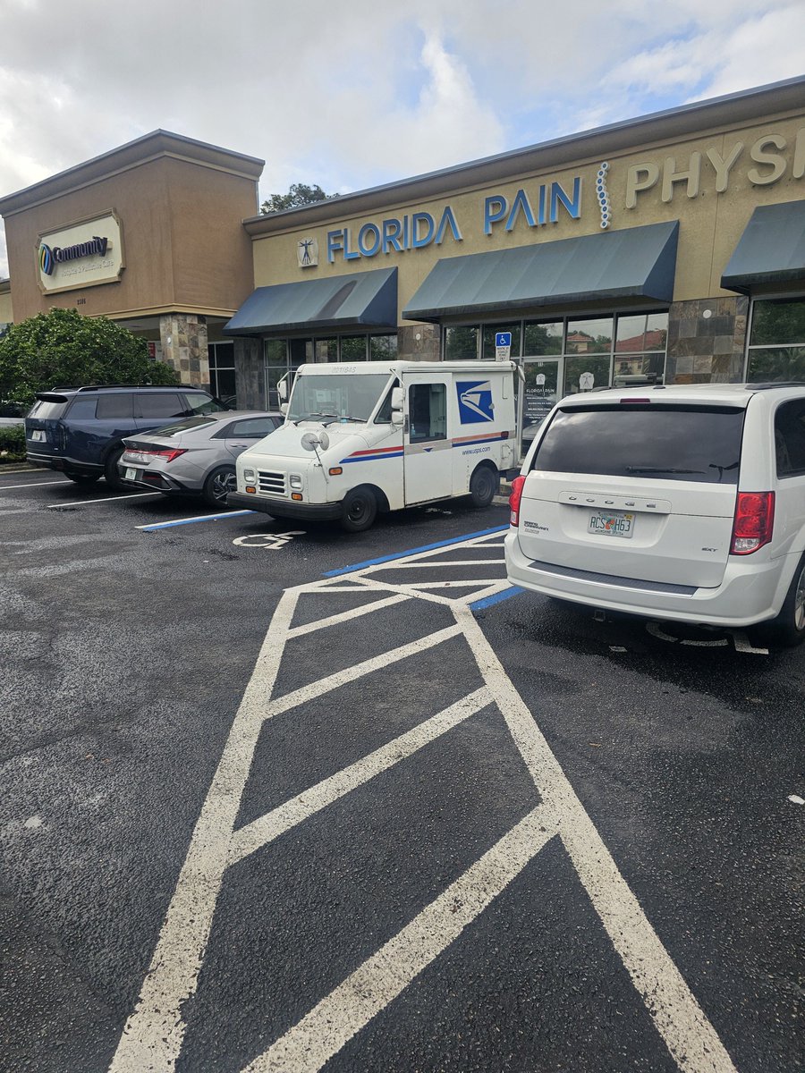 driskellb's tweet photo. @USPS  What it this Tom Foolery? MIL had an appointment and could not even park in the spot as one of your drivers taking the handicap spot.   Do better! #JacksonvilleFL #Duval #USPS https://t.co/TIaZFLdIv4