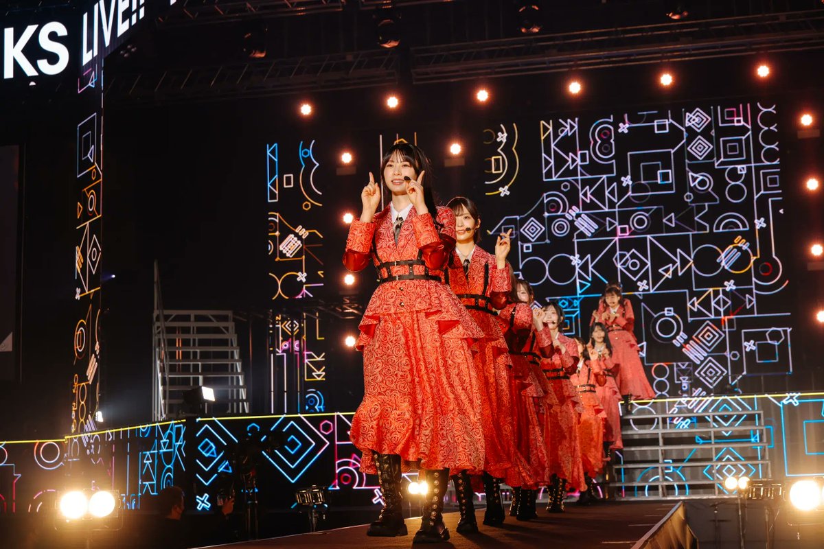 wakoarchive's tweet photo. 櫻坂46 四期生 松本和子
14th Single BACKS LIVE!!
武元唯衣 卒業セレモニー
 Live photo

わこち バクラ＆ちゅけの卒セレ

#櫻坂46_BACKSLIVE_DAY2
#武元唯衣卒業セレモニー
#松本和子
#櫻坂46_BACKSLIVE
#櫻坂46 https://t.co/e2dmm1KXC0