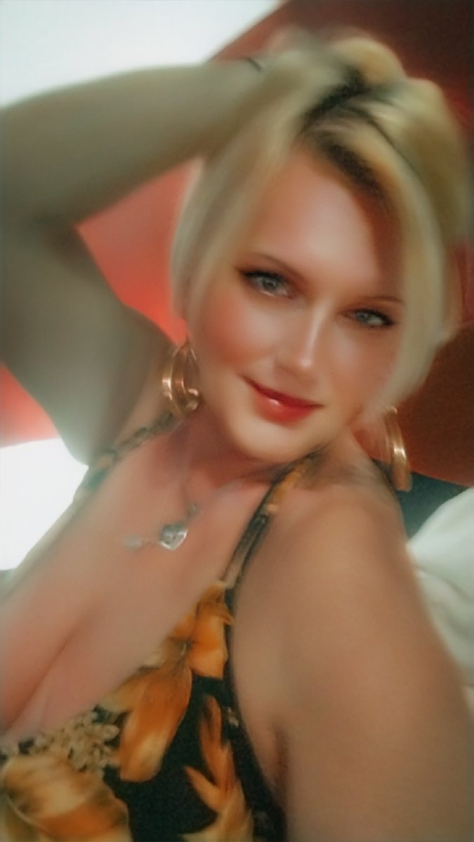 HeatherHill34's tweet photo. Little sunburned today. Getting ready for me trip to Wisconsin Dells June 11-18th, 2026.
Book your appointments now. Pre-booking gets you a significant discount.

email: vipheatherhill9@proton.me
Text: 319.205.2559
P411 p320190 https://t.co/l6IPAcsOfM