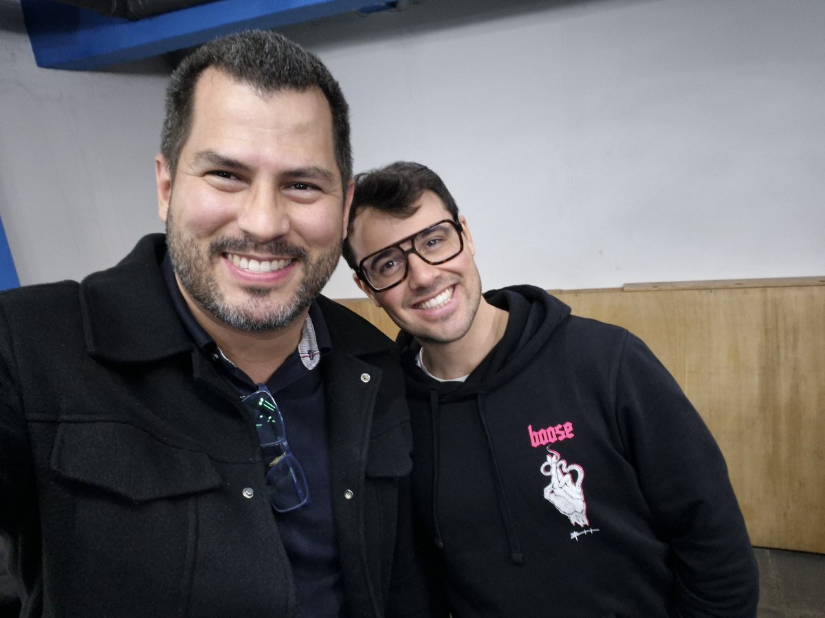 SniperRic's tweet photo. Yesterday was really awesome playing at Polar Jogos, and I also had the pleasure of meeting @Mengu09 in person!

Welcome to Brazil, Mengu, and good luck at the Brazilian RC! 🇧🇷🔥 https://t.co/ecJvq2v1gc