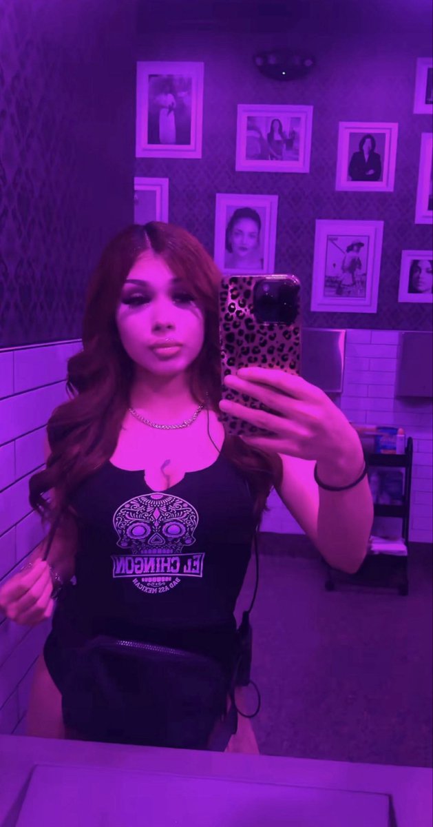 ezmeplayz's tweet photo. Took a few bottles from work and then got to reading how nasty yall is in my dms anddddd….

#latina #wetpussy #teen #horny #creamy #bottlefuck #squirt #nsfw #nsfwtwt #hot
#masturbaiting #latinapussy #hornyteen https://t.co/U7Xv2aV9x5