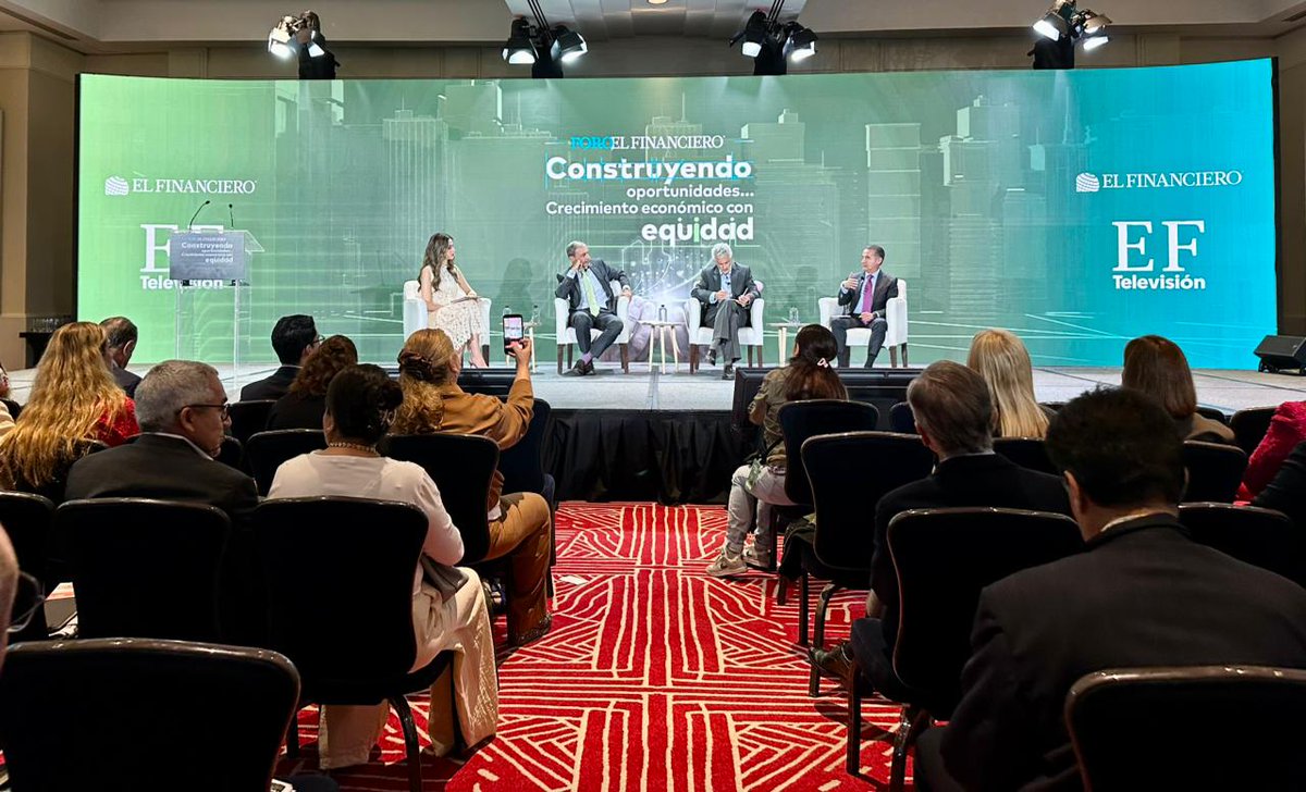 SempraInfra_MX's tweet photo. Abraham Zamora, presidente de la compañía para México, participó en el foro #CrecimientoConEquidad de @ElFinanciero_Mx, donde destacó que se requieren inversiones en la cadena de valor del gas natural, que seguirá siendo la columna vertebral del sistema energético. Acelerar el desarrollo de infraestructura para transporte, distribución y almacenamiento de gas es indispensable para sustentar el crecimiento industrial y garantizar la generación eléctrica.
@abrahamzato