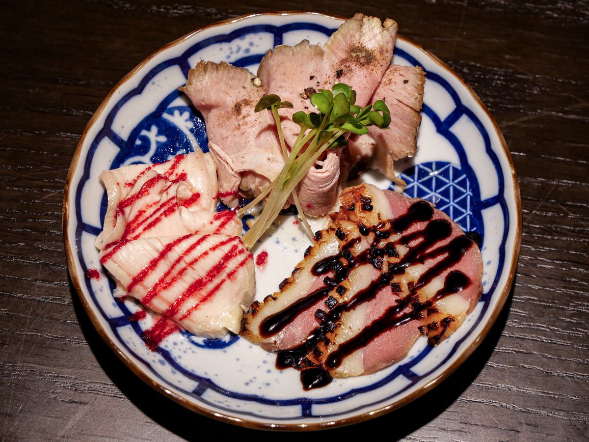 mw164's tweet photo. 本日昼営業のメニューは

煮干���麦(豚肩ロース)
明太ポテトクリームの和え蕎麦

いりこパルミジャーノのあえ玉

です
本日は昼営業のみです
よろしくお願いいたします
#広尾
#ランチ
#ラーメン https://t.co/Pt6EkaGgbJ