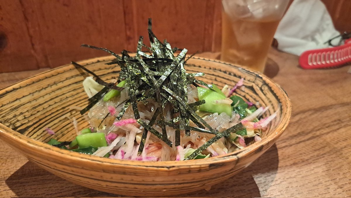 nibonsyu's tweet photo. 昨日は定食屋　#百年の杜
骨まで食べれるアジの開きとシラスサラダの健康食
来週の健康診断に向けて悪あがき… https://t.co/NX3n69o9lC