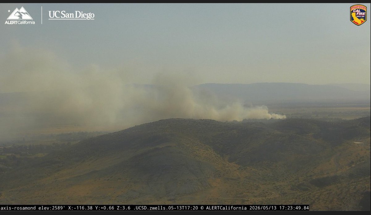 NationalWldfire's tweet photo. NEW START: #DesertFire, Rosamond Blvd & 50th St, Kern county
5 acres with a rapid rate of spread, 20 structures are threatened and a evacuation warning has been requested for the area. https://t.co/Pprj5zfM6l