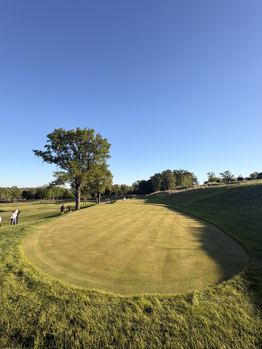 GoConqsWGolf's tweet photo. Had a chance to stop by TPC Deere Run while in the area to see the host of the John Deere Classic. We had no clue the 18th hole is named Conquistador!! We wrap up the season with the last round of Nationals tomorrow! #goconqs https://t.co/vfp2dDjjpw