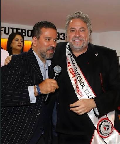 renanspsn's tweet photo. Não podemos esquecer a dupla que acabou com os cofres do clube https://t.co/KWlNE6mzPS