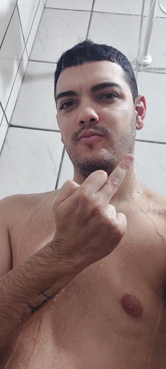 Domalpha6's tweet photo. O alpha / o pé do alpha https://t.co/4mbrkaY0lP