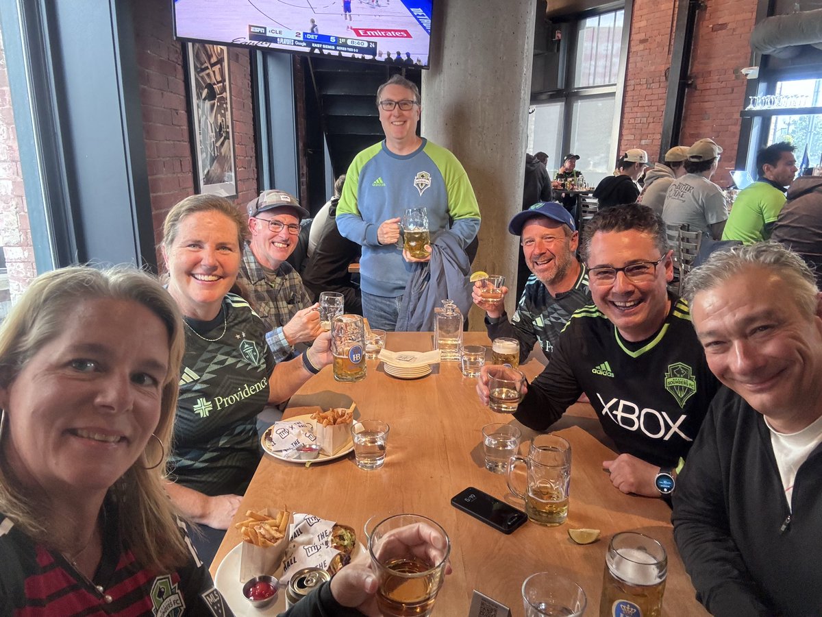 WSeattleSteph's tweet photo. Fireball!!! (And tequila and beer!) 🔥⚽️
Go Sounders!!! 💚💙💚💙 https://t.co/Lain5B7XCk