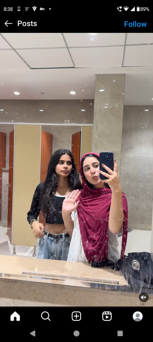 iyK____'s tweet photo. Ayshana (kashmiri)
Ansh pandit (Bihari)
Galgotia University Noida.
Ya iski Hindu bihari friend hai jiska sath vo bolti hai usa sath relationship ma aa jati hai , oyo , movie date, jaipur etc short dress ma dance kiya boy ka sath
#bhagwalovetrap #bhagwa_sex_trap #BLT #kashmir https://t.co/XCAzU8RgN4