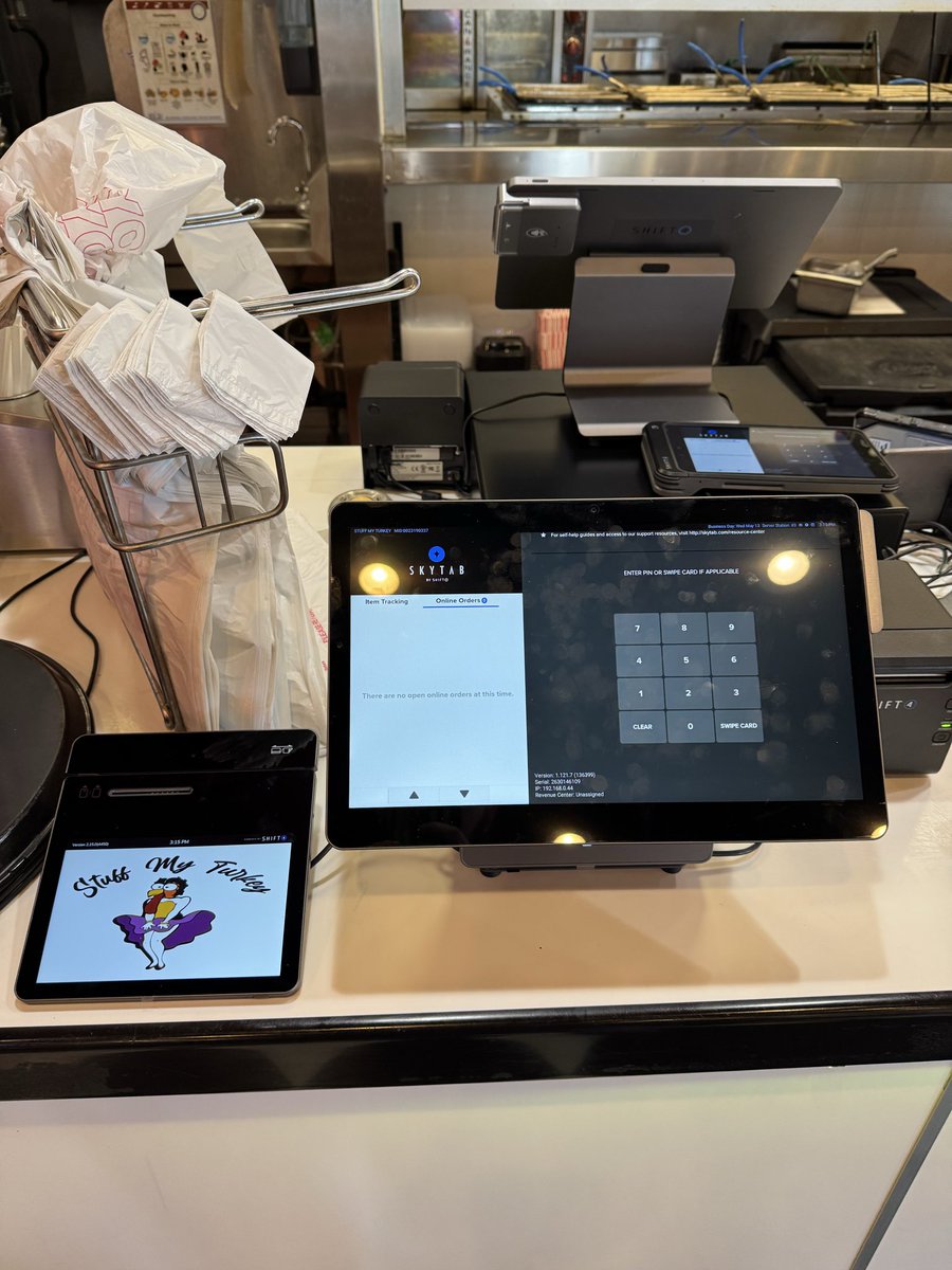 Shift4payments1's tweet photo. Stuff my turkey just got their @Shift4Dine installed and are happy to start using it @Shift4 https://t.co/f83vg262mR