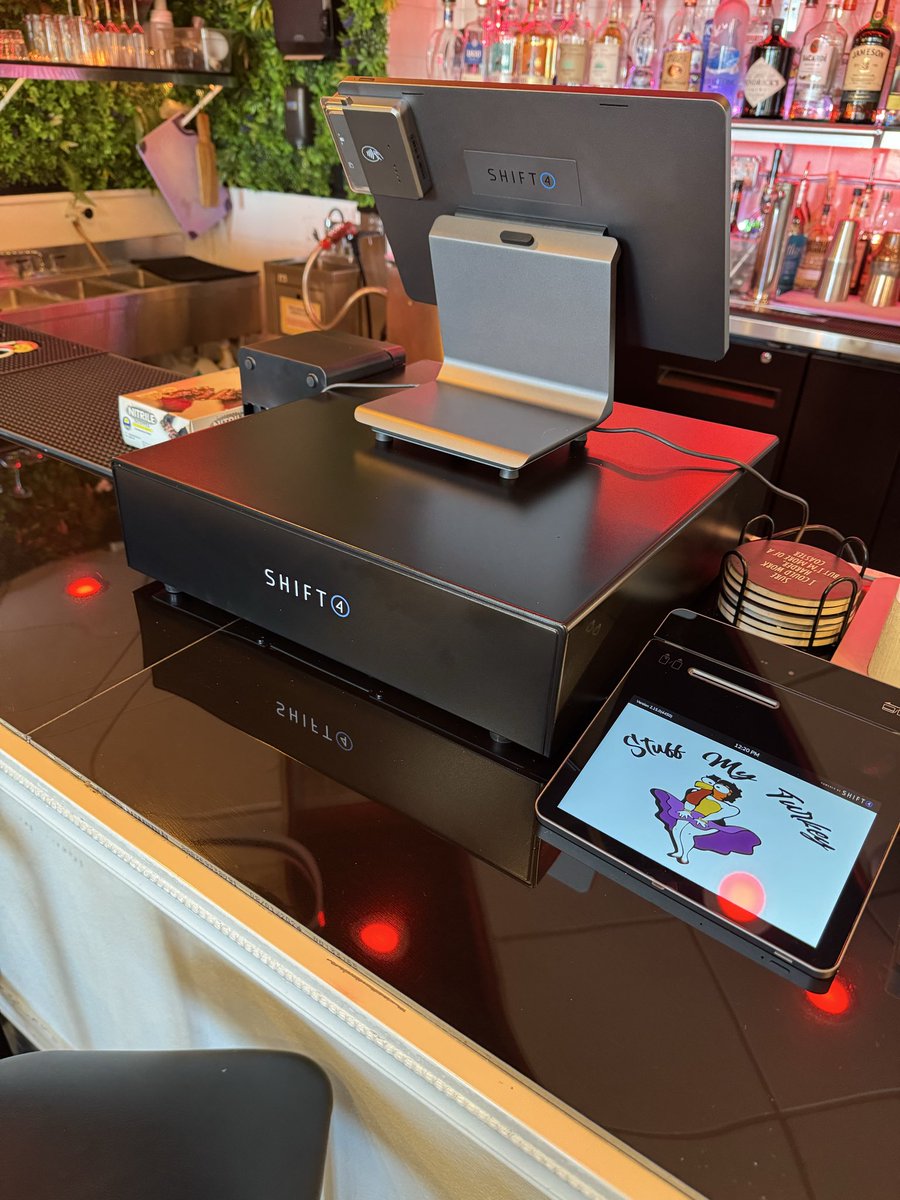 Shift4payments1's tweet photo. Stuff my turkey just got their @Shift4Dine installed and are happy to start using it @Shift4 https://t.co/f83vg262mR