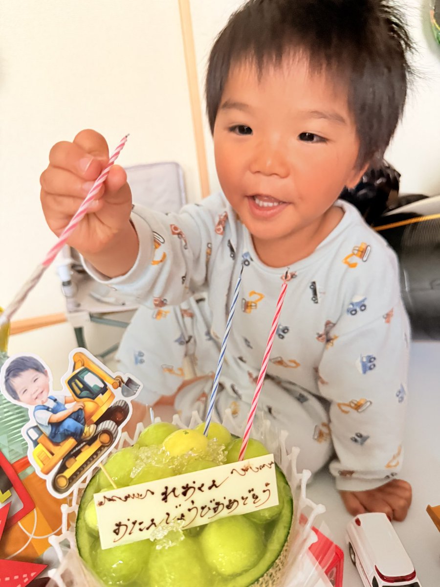 junko_cheer's tweet photo. 愛息子3歳🎉
まだまだ甘えん坊ベビちゃん🦁🍼
どんどん成長していく姿を見れるのが嬉しい反面大きくならないでぇぇとも😂🥲🙏🏾ママにしてくれてありがとう💕
これからも二人三脚でいっぱい思い出作ろうね📔👱🏽‍♀️🦁🫧✨ https://t.co/gGHumHKfMB