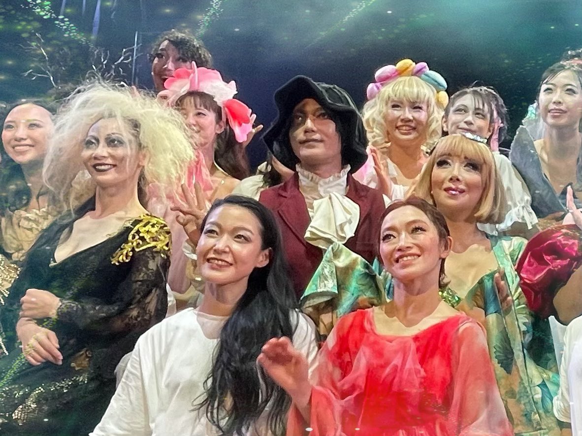 kobayan9999's tweet photo. #深海洋燈
#東京金魚
#天幕劇場深海洋燈2026
感想⑧脚本演出申大樹さん
心にグッとくる言葉たちで我々を惑わし夢と現実を突き付ける稀代の凄腕詐欺師ペテン師
先代の仁義や意思を受け継ぎつつも新しい手口であれやこれら…
巧妙に仕組まれた戯曲からのあんなストレートなやり口ある？
また騙してほしい https://t.co/e47OfqowLG