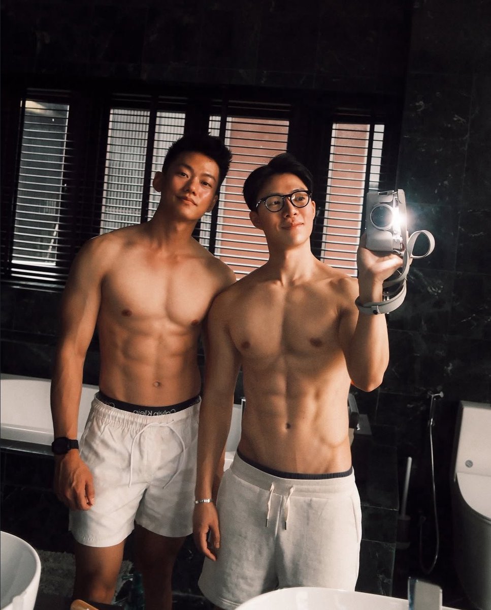 Hot Nerd 🤓 tweet media