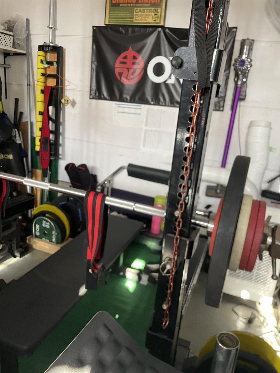 筋トレサボりすぎてしばらく #ベンチプレス 85kg5発が上がらなかったん