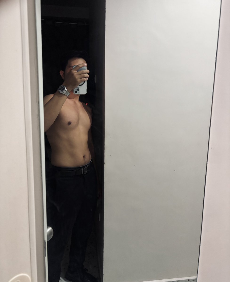 icarusrca's tweet photo. Money makes me cum. #1k #cdo #altercdo https://t.co/l20TIYPyWM