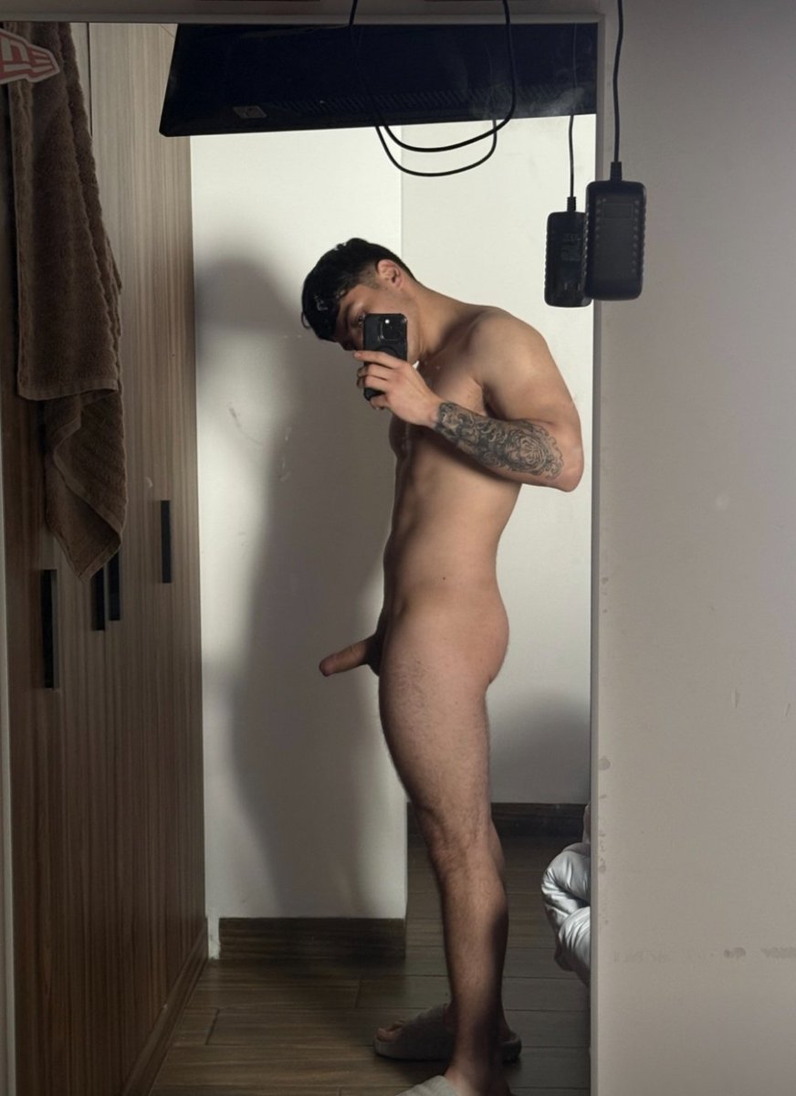 oshki01's tweet photo. Lole mj....Les dejo para que disfruten 😋😋🥵🥵 https://t.co/9x9zNGlWOx
