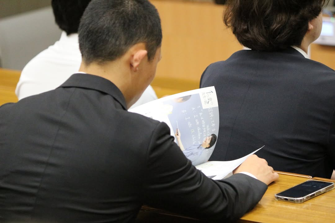 seiwauniv's tweet photo. 教職の説明会が行われました。
①千葉で働く魅力
②千葉県・千葉市の教育
③本年度の採用選考
④志願書提出の流れ
以上の４点について、経験豊かな講師より説明があり、学生は真剣な表情で内容に耳を傾けていました。
#清和大学 #公務員 #警察官 #消防官 https://t.co/pX3llGvZa3