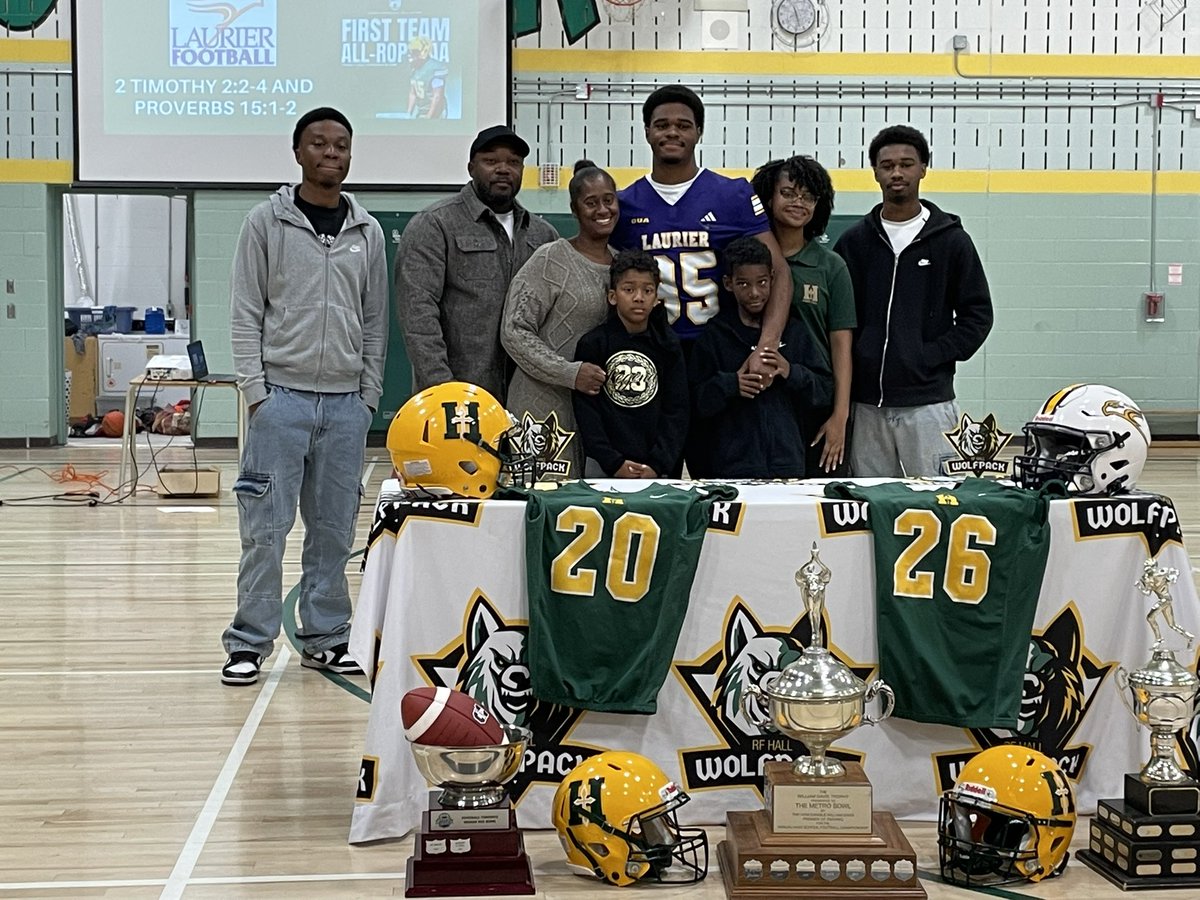 RFHallwolfpack's tweet photo. Proud to host @WLUAthletics @LaurierFootball for the signing of Tristan Thompson.  Tristan is going to a great program and will make him a much better player.  Great opportunity for a special young man. https://t.co/Mti5od1SsW