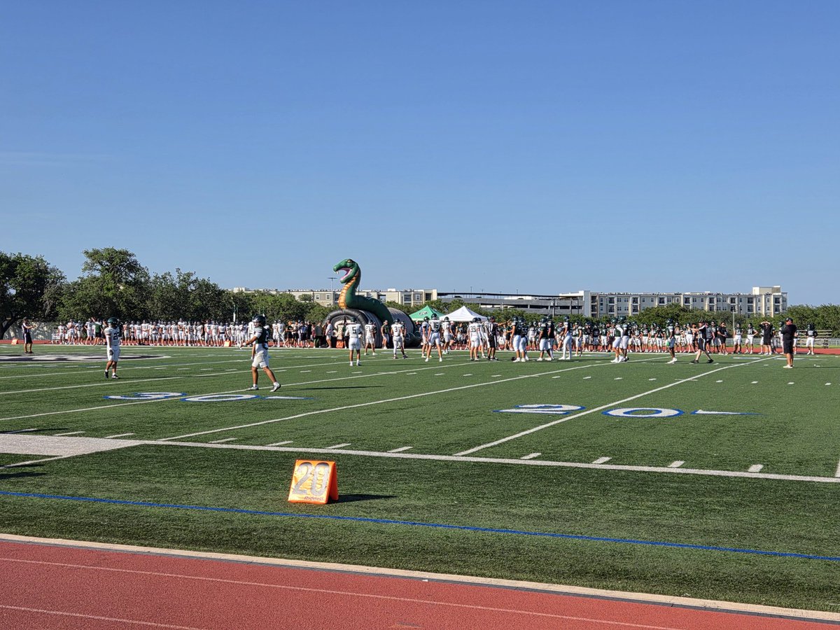LPBoysAthletics's tweet photo. @SAReaganFball Spring Game with our Panthers! #HUNTASONE #StrikeEm @lopezneisd @NEISD @NeisdAthletics https://t.co/EMNNOwpyOX