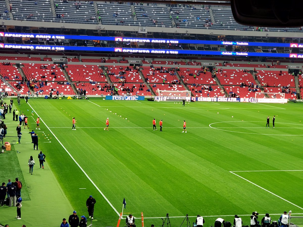 lain064's tweet photo. @LuisValLe_A hoy hay que apoyar!!! #Chivas https://t.co/P3xaK3Fu4g