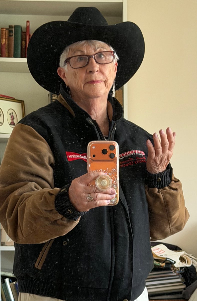 Ursula Maxwell Travels tweet media