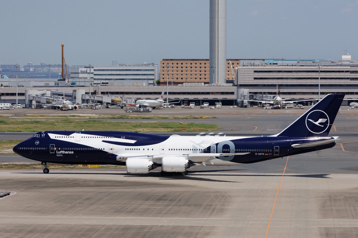 sakaki787's tweet photo. 昨日羽田でようやく初撮影出来た
ルフト100周年塗装機

日時:2026/5/13
場所:羽田空港第3ターミナル
航空会社:ルフトハンザドイツ航空
機体:Boeing B747-8
レジ番:D-ABYN

#羽田空港
#ルフトハンザ
#B748
#DABYN https://t.co/hsXK7CVGlT