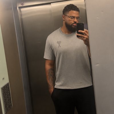 Misterstealyogirl tweet media