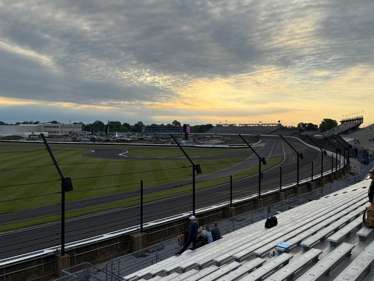 RegionColtsFan's tweet photo. Can't wait to be back in one of the best seats in the house @IMS in a lil over a week!!! #Indy500 #IsItMay #GreatestSpectacleInRacing #Turn1ForLife https://t.co/H7RcKftPu5