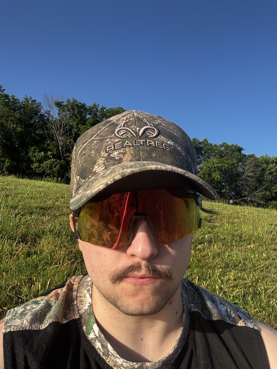 Sam tweet media