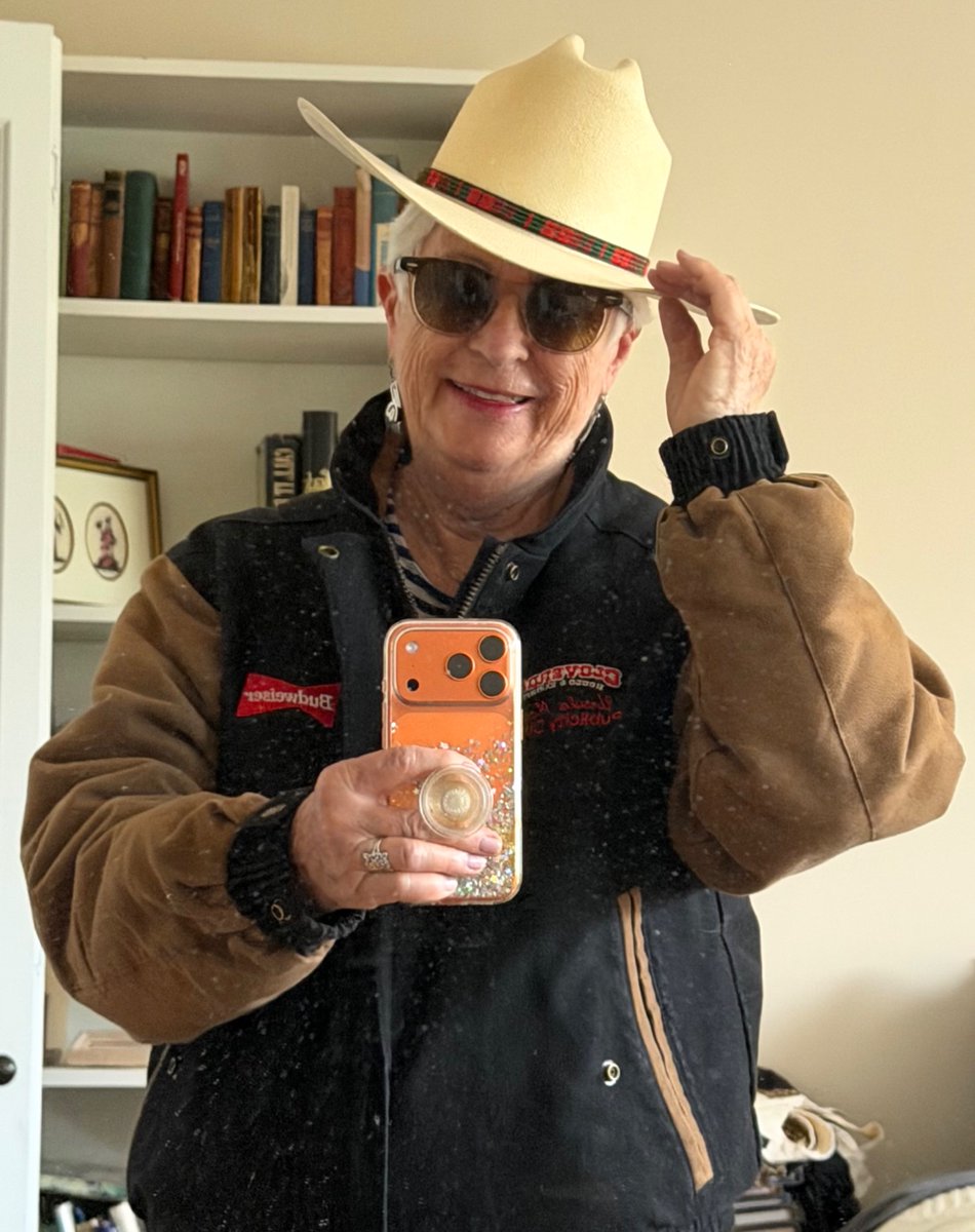 Ursula Maxwell Travels tweet media