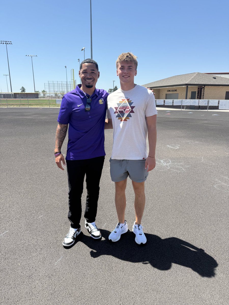 brunkmalachi1's tweet photo. Thanks @TracinWallace for stopping by and talking to me! https://t.co/hEC2lfnC9J