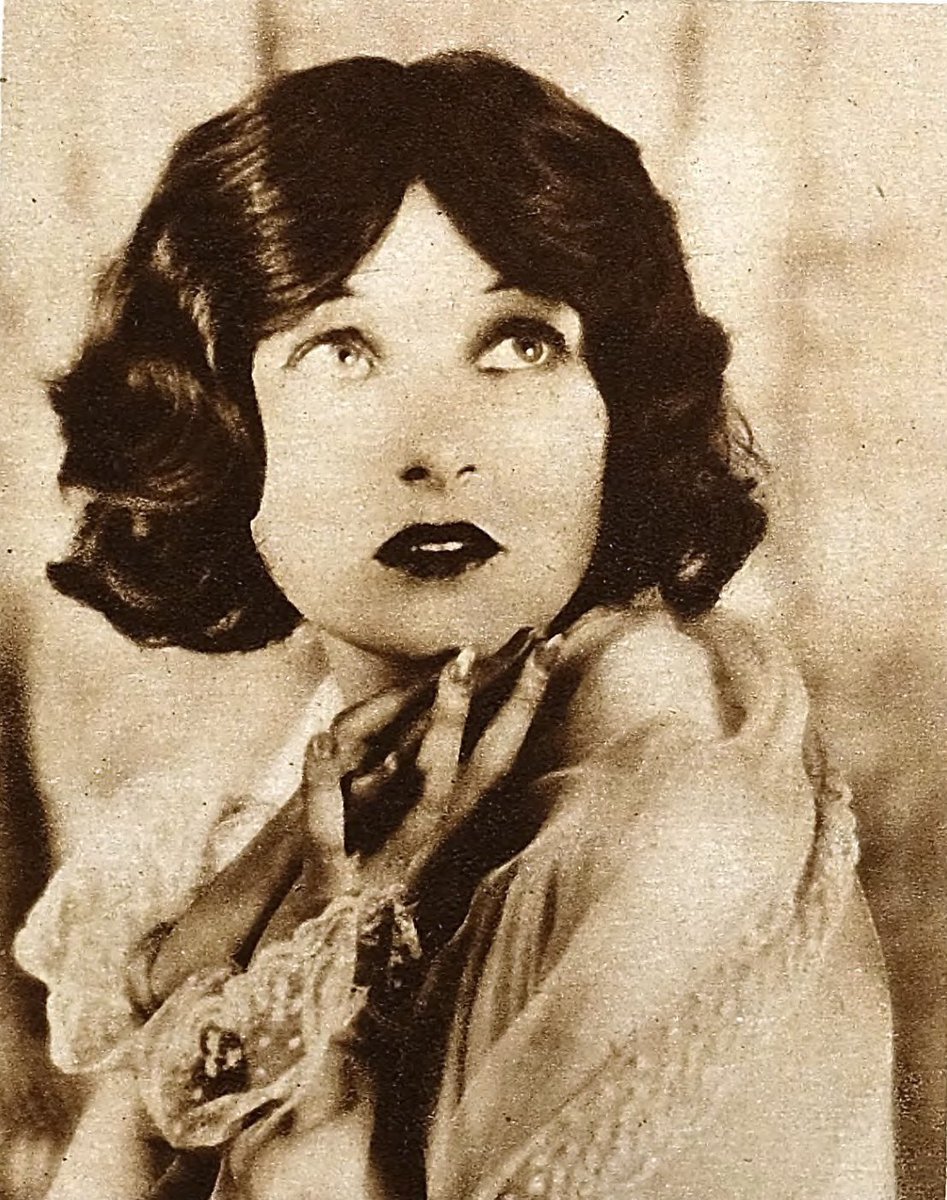 s🌺 tweet media