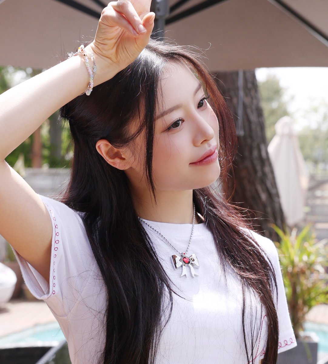 Siofever's tweet photo. 🌸
#SIO #시오 #ablume #어블룸 #LifeWithablumeIn30Days
@ablume_twt @ablume_official https://t.co/BhgvWKX0PK