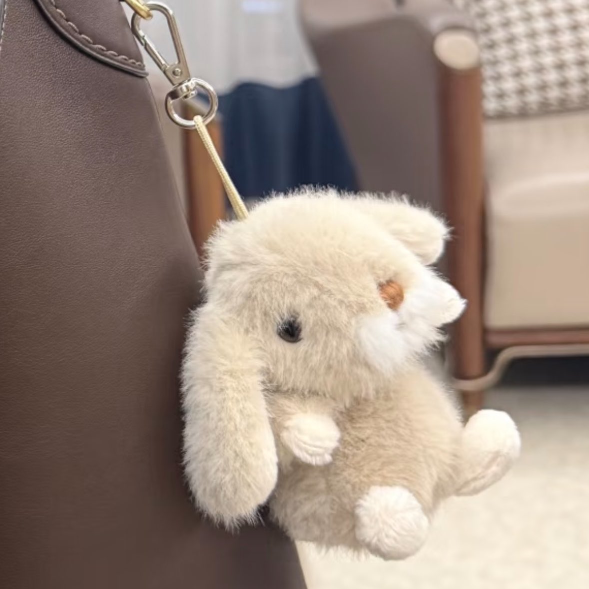 Z世代にとってcoachのバッグをsnsで見て欲しいのではなくうさぎを見て