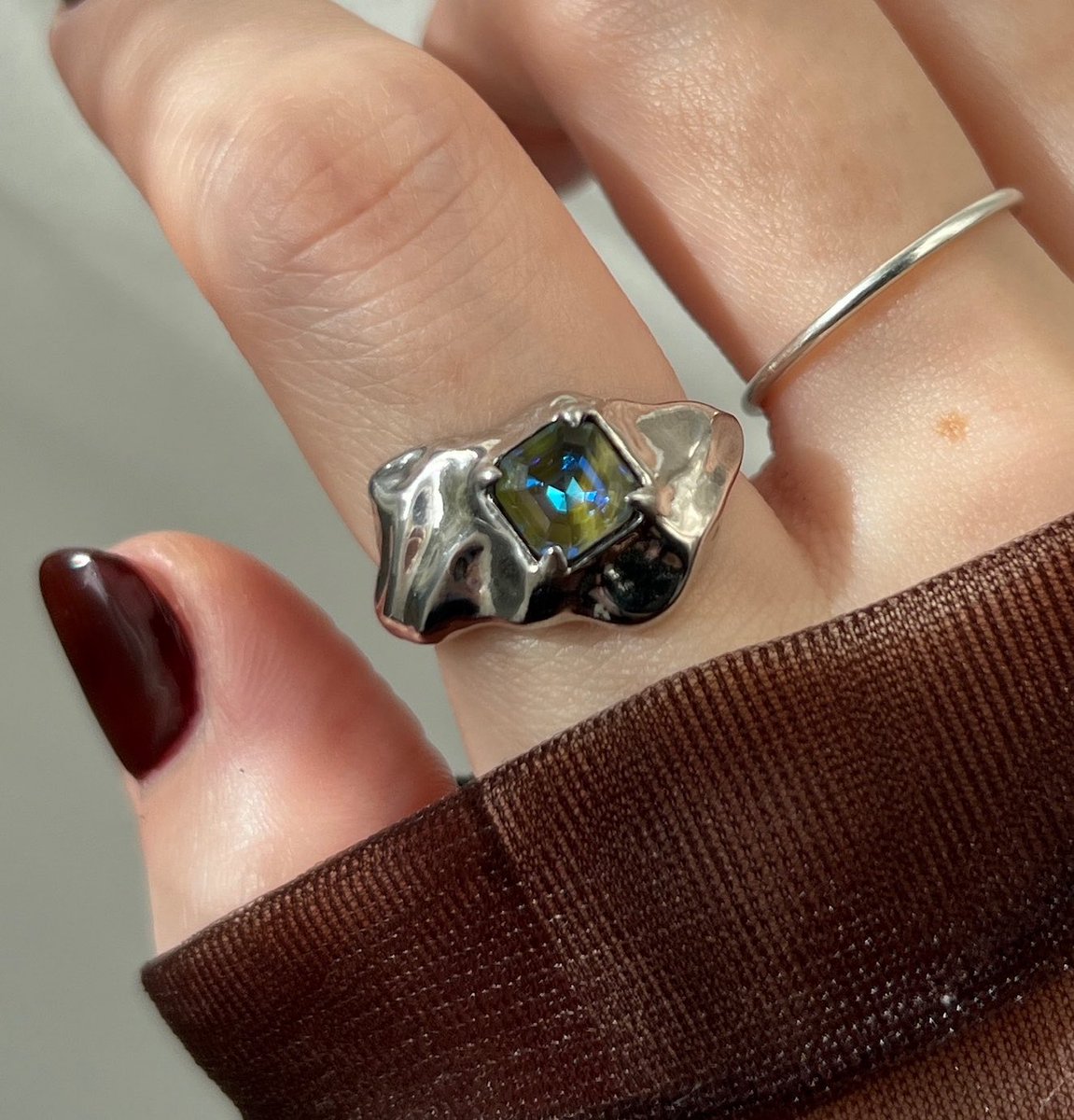 溶けているような形のmelt ring💍 現在販売中.𖥔 ݁