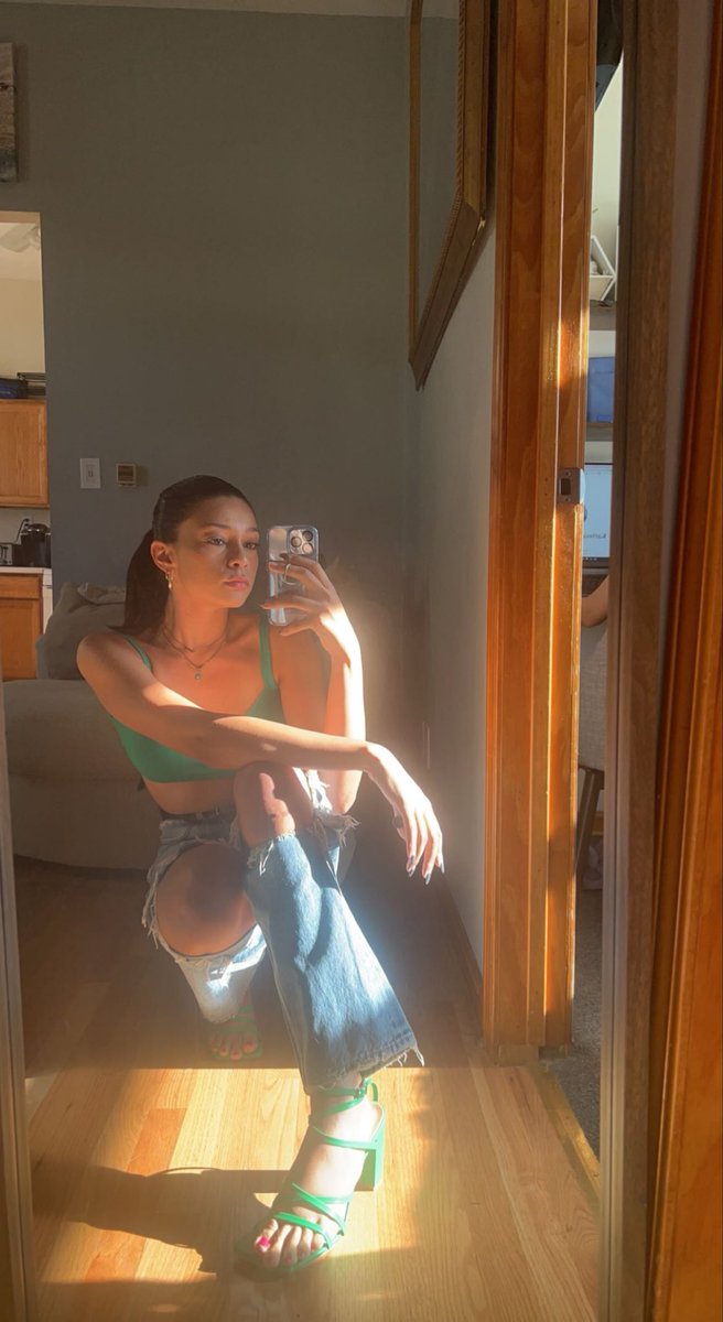 LydiaLove44's tweet photo. We love a good happy hour ✨

Chicago • findom • femdom • finsub • brat https://t.co/5RWDonc3ow