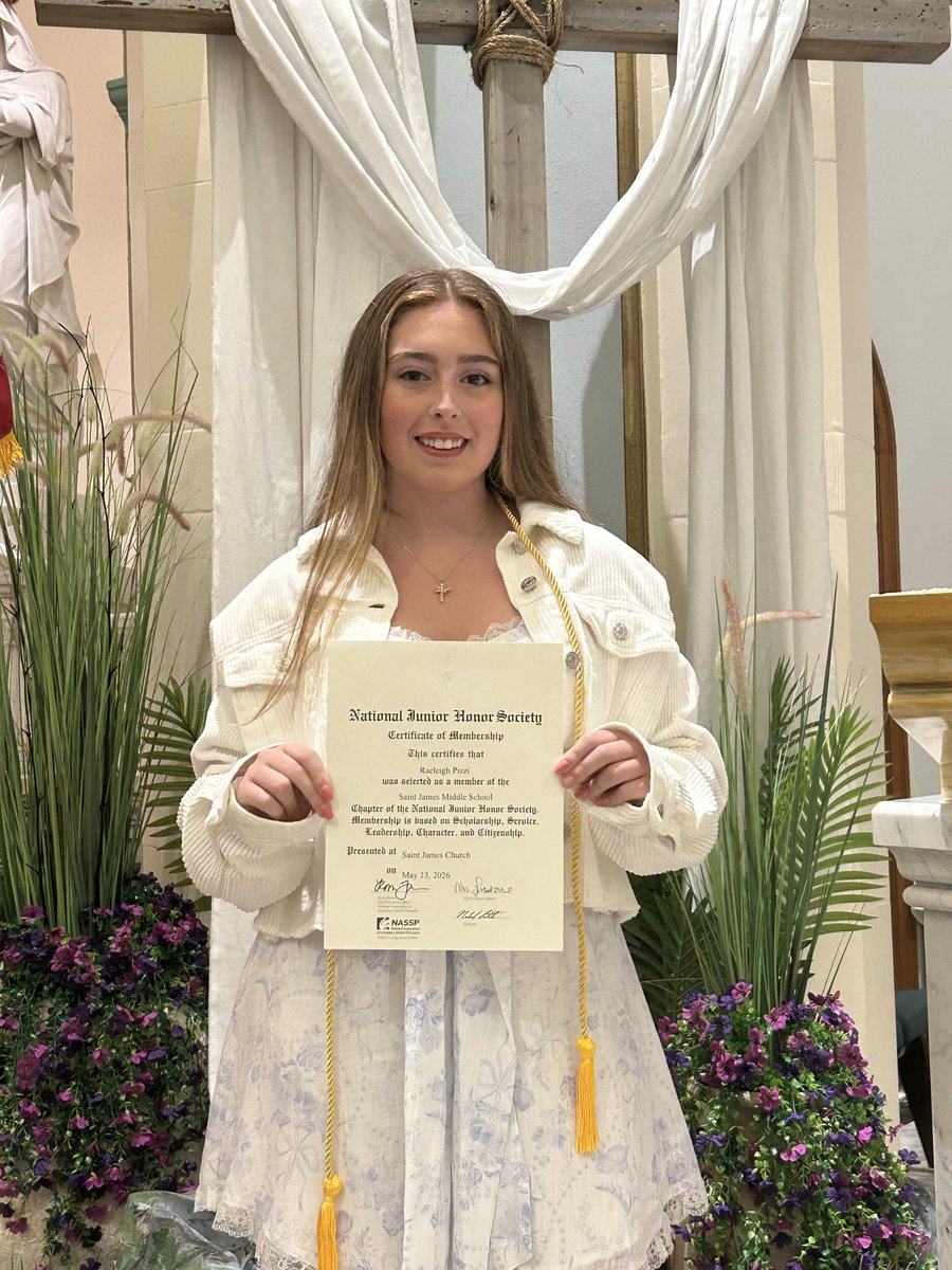 MPizzi9314's tweet photo. Congratulations Raeleigh this is an outstanding honor thank you for sharing your night with your family https://t.co/1Iak5hvd9m