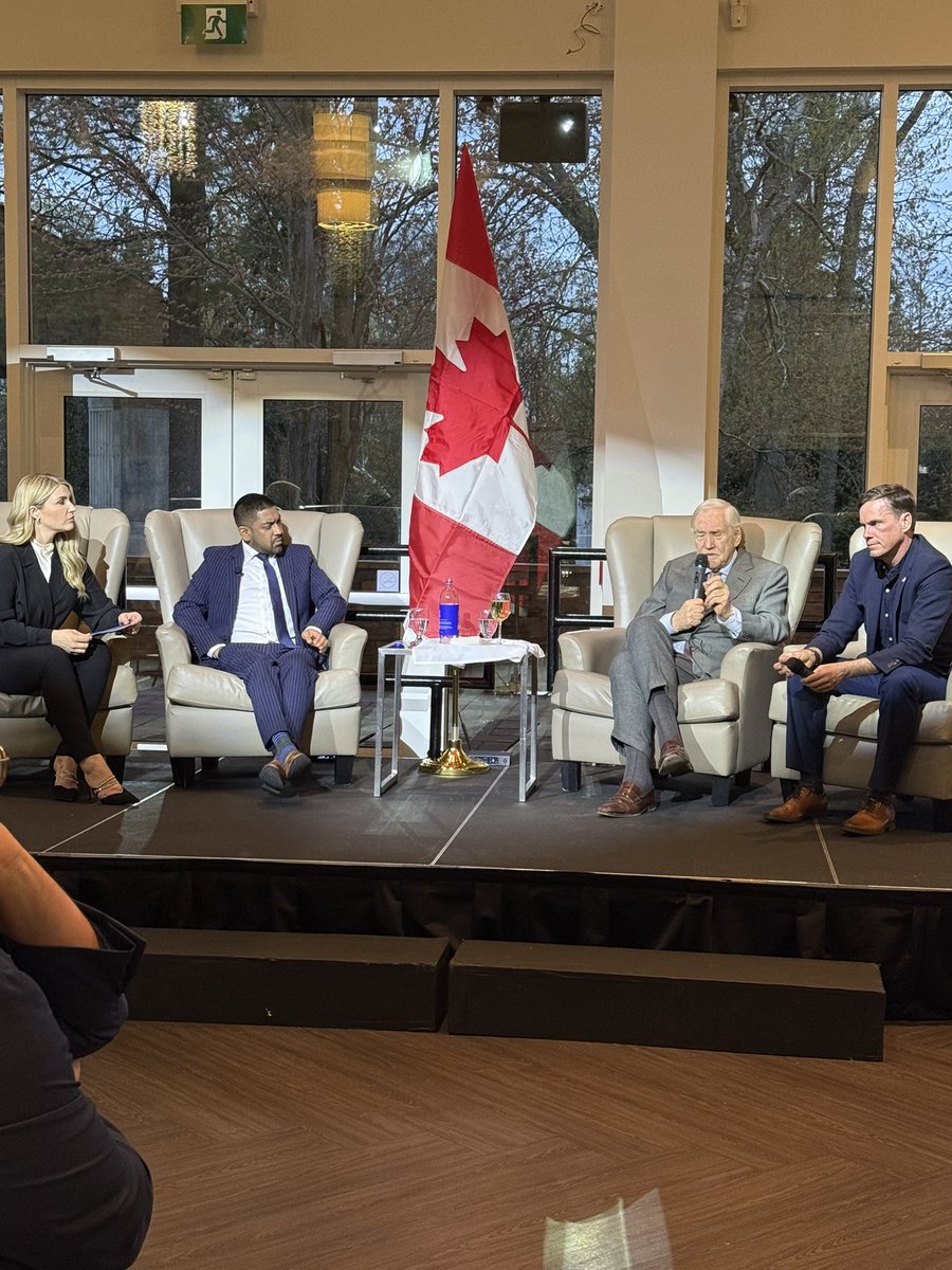 Working Canadians tweet media