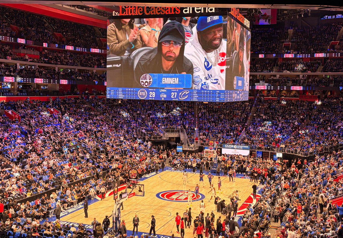 Matt_Finkel's tweet photo. Eminem and 50 Cent are courtside for Game 5 in Detroit https://t.co/4Tnpc73rrK
