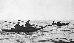 TrumbleTom's tweet photo. 26 September 1943. Two Australians in a folboat, attaching limpet mines to a 10,000-tonne Japanese tanker in Singapore Harbour. A sailor leans out of an open porthole, ten feet above them.
What happens next? The final episode of Britain's Greatest Soldier. In Extremis https://t.co/lqPgjtg5zz