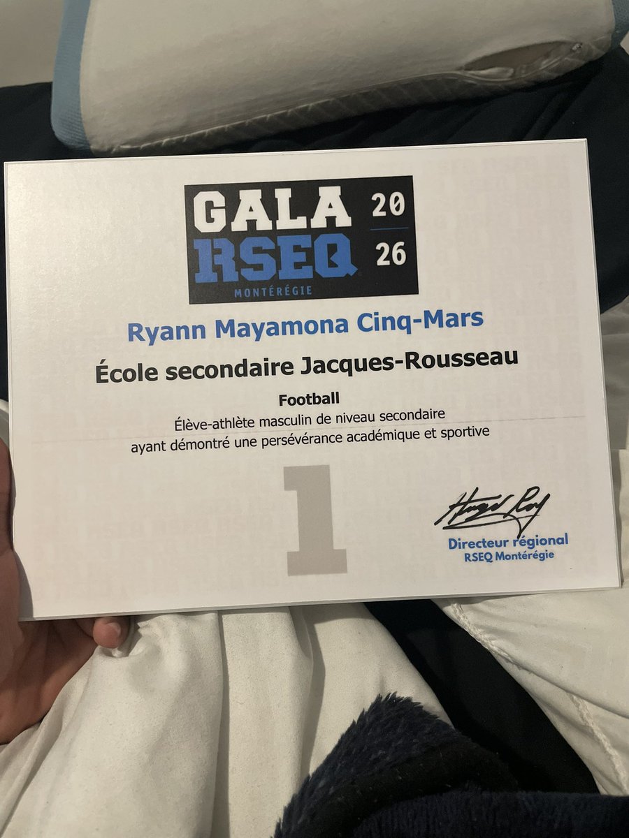 ryannmaya2's tweet photo. I thank the man above for letting me win the Academic and sporting perseverance in the regional leagues #AGTG #GRIND @CoachTroyMendez @CoachGerry10 @ECWagnac @jay_agenor https://t.co/JKrrFwOb15