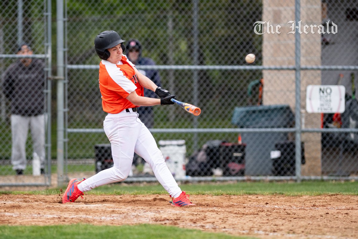 tmondokphoto's tweet photo. Scenes from Sharon’s 18-8 win over Hickory today in Sharon. https://t.co/5O37P68kKX